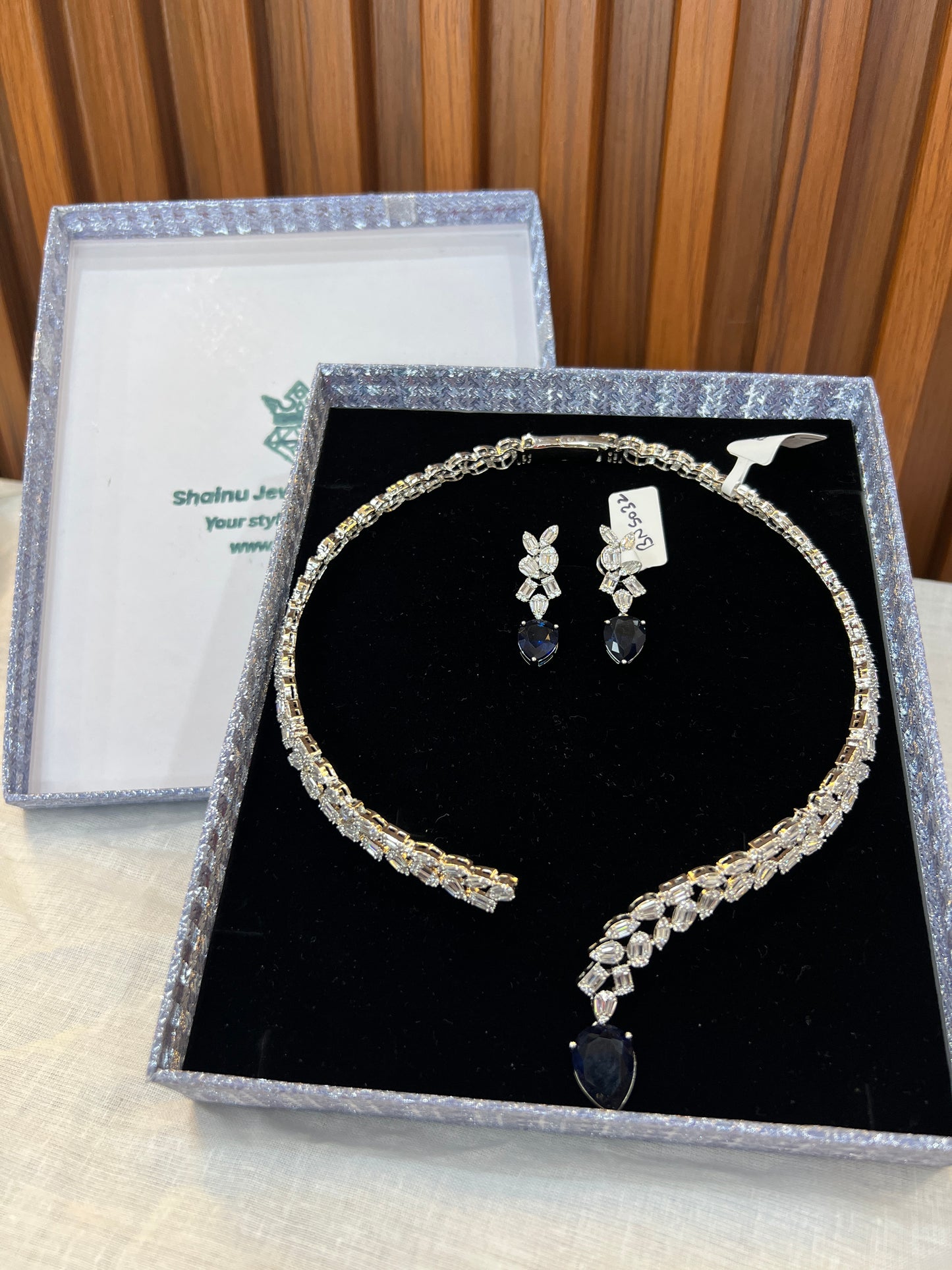 Midnight Elegance Necklace Set