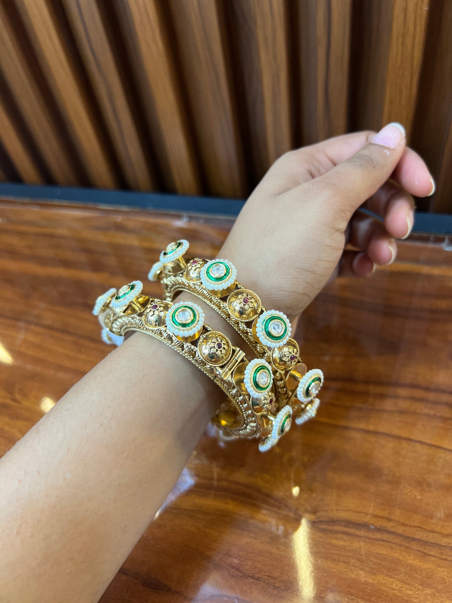 Royal Chakri Pacheli Bangles