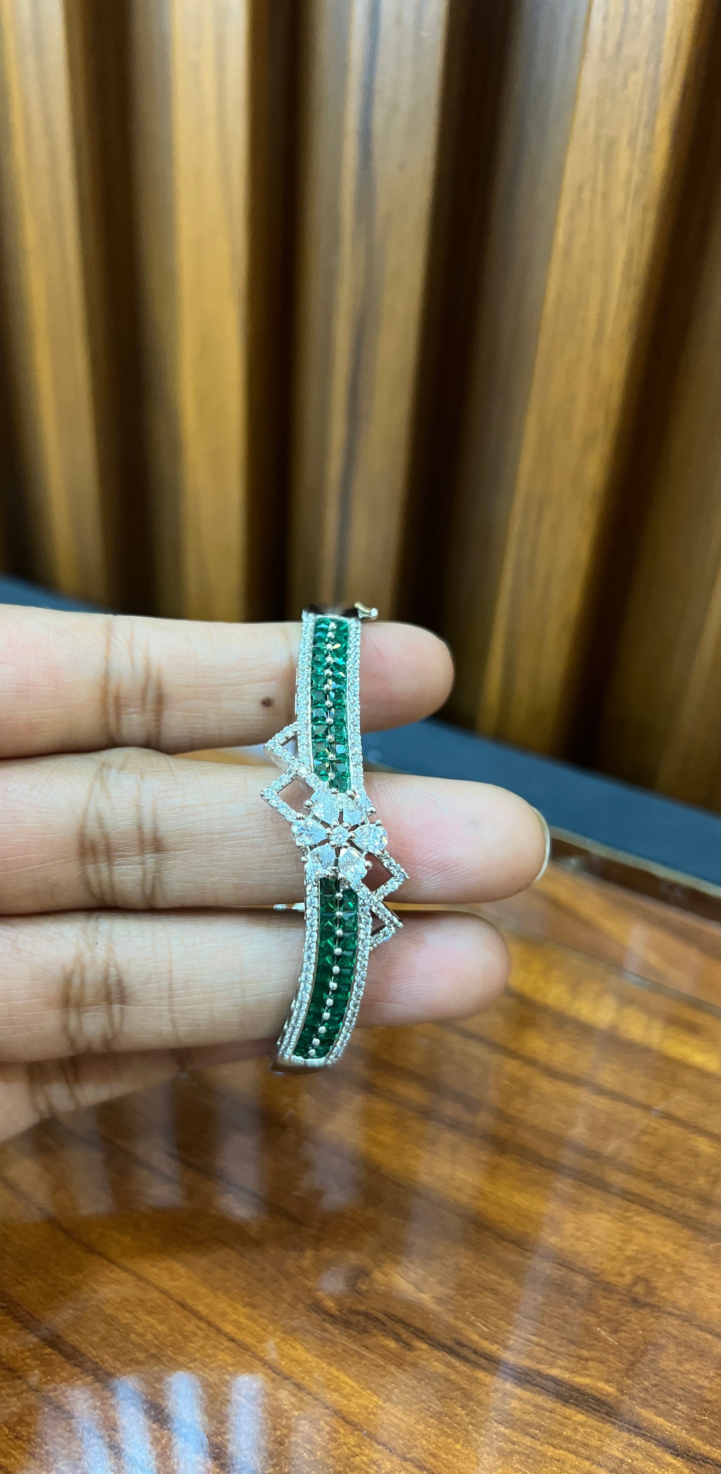 Emerald Dazzle Crown Bracelet