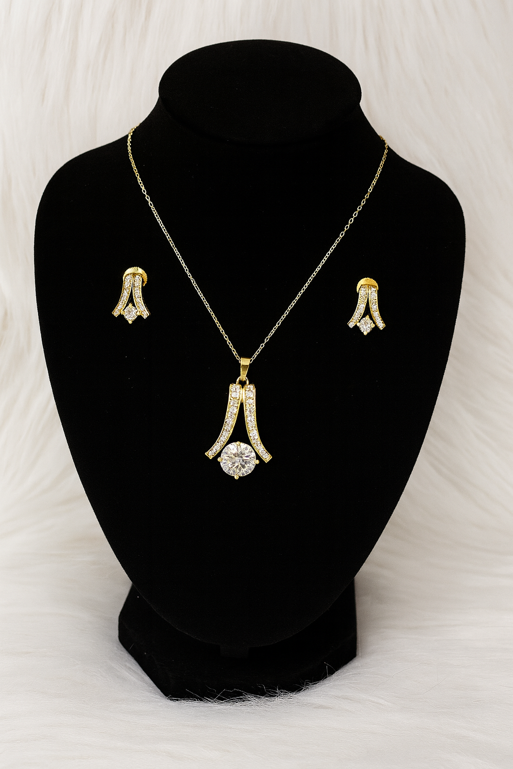 Elegant Gold-Plated Pendant Set with Sparkling Stone & Earrings