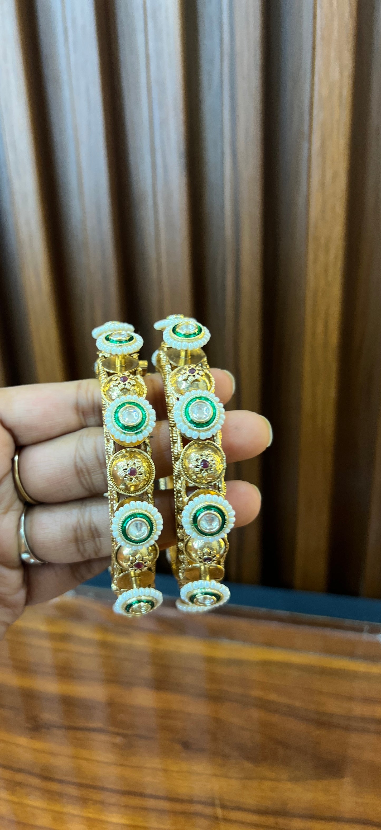 Royal Chakri Pacheli Bangles