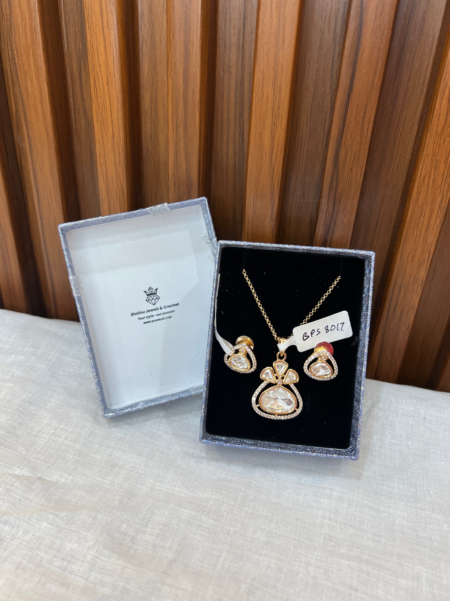 Crystal Glow Pendant Set