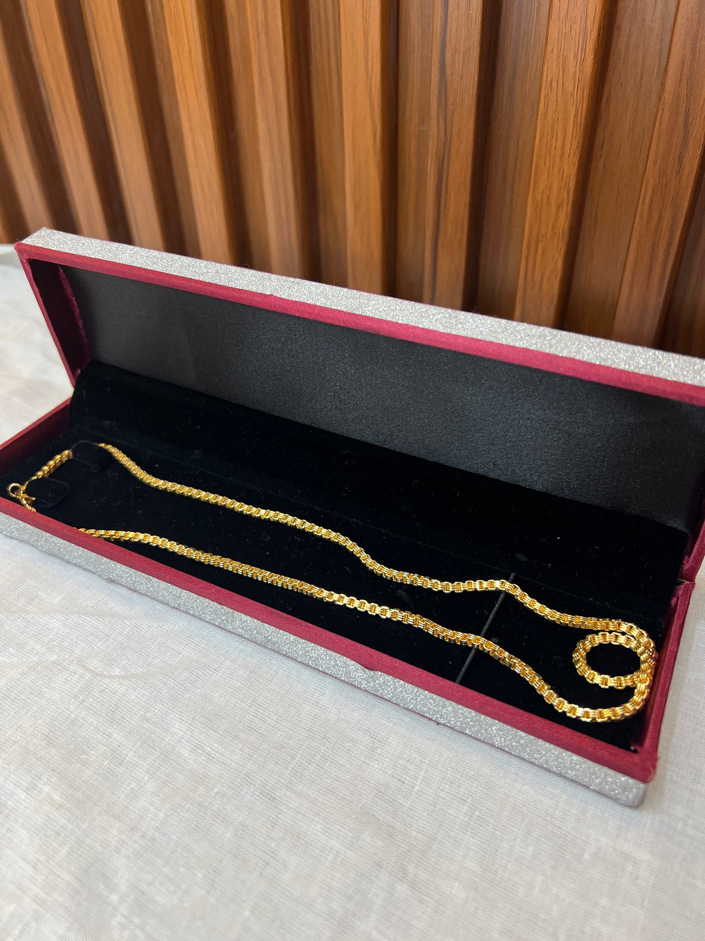 Aurum Luxe Chain