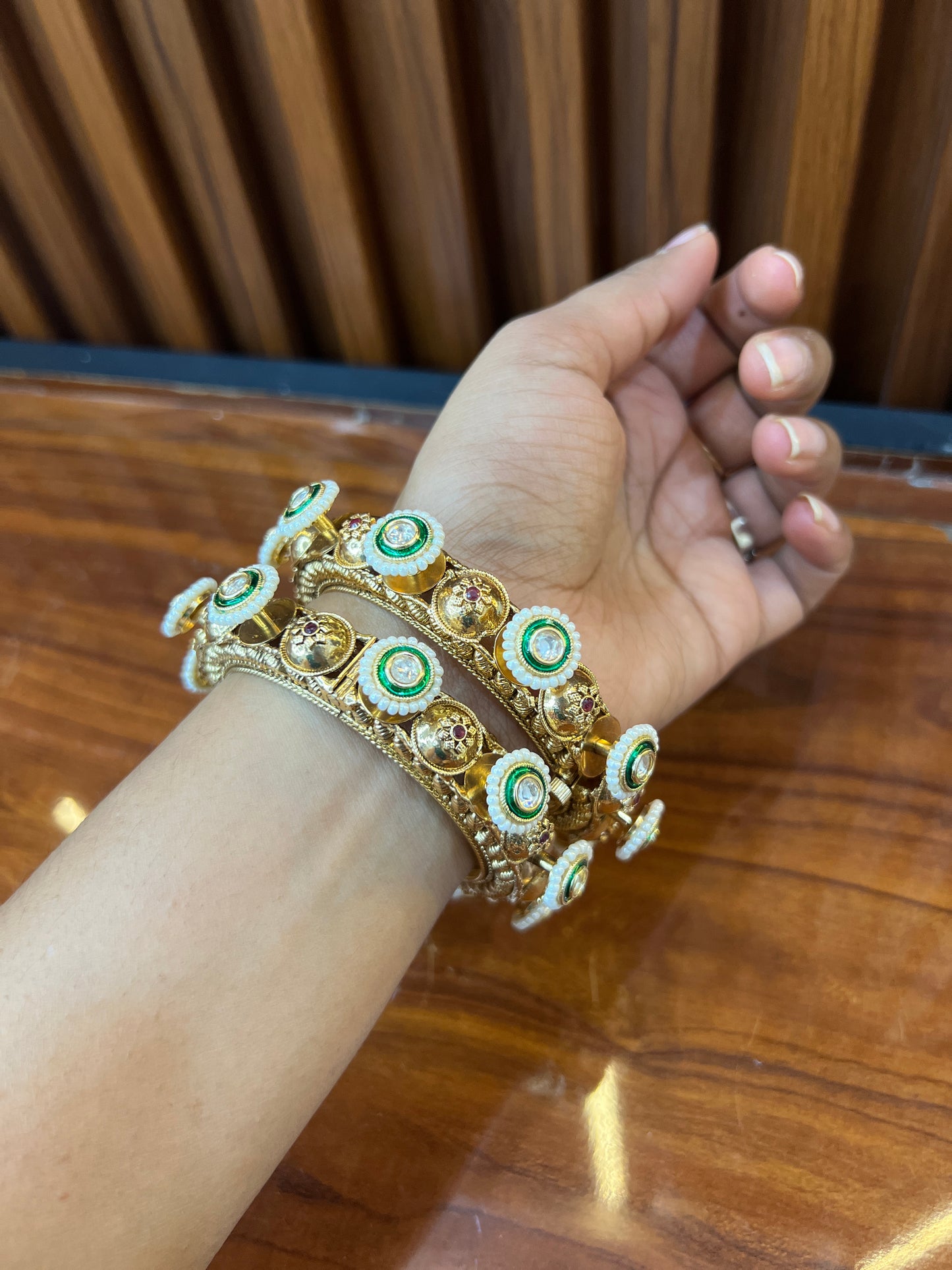 Royal Chakri Pacheli Bangles