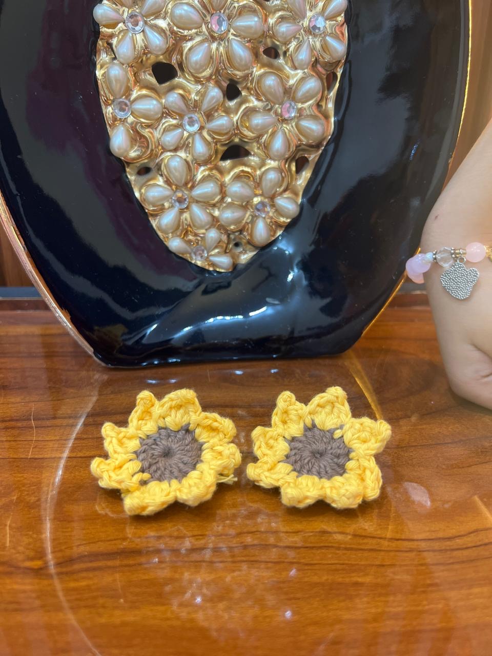 SunnyBloom Crochet Clip