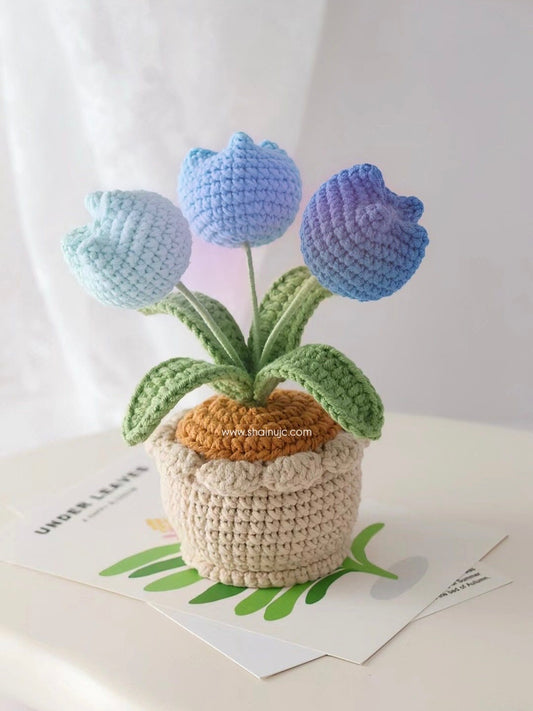 Blue Blossom Triple Tulip Pot