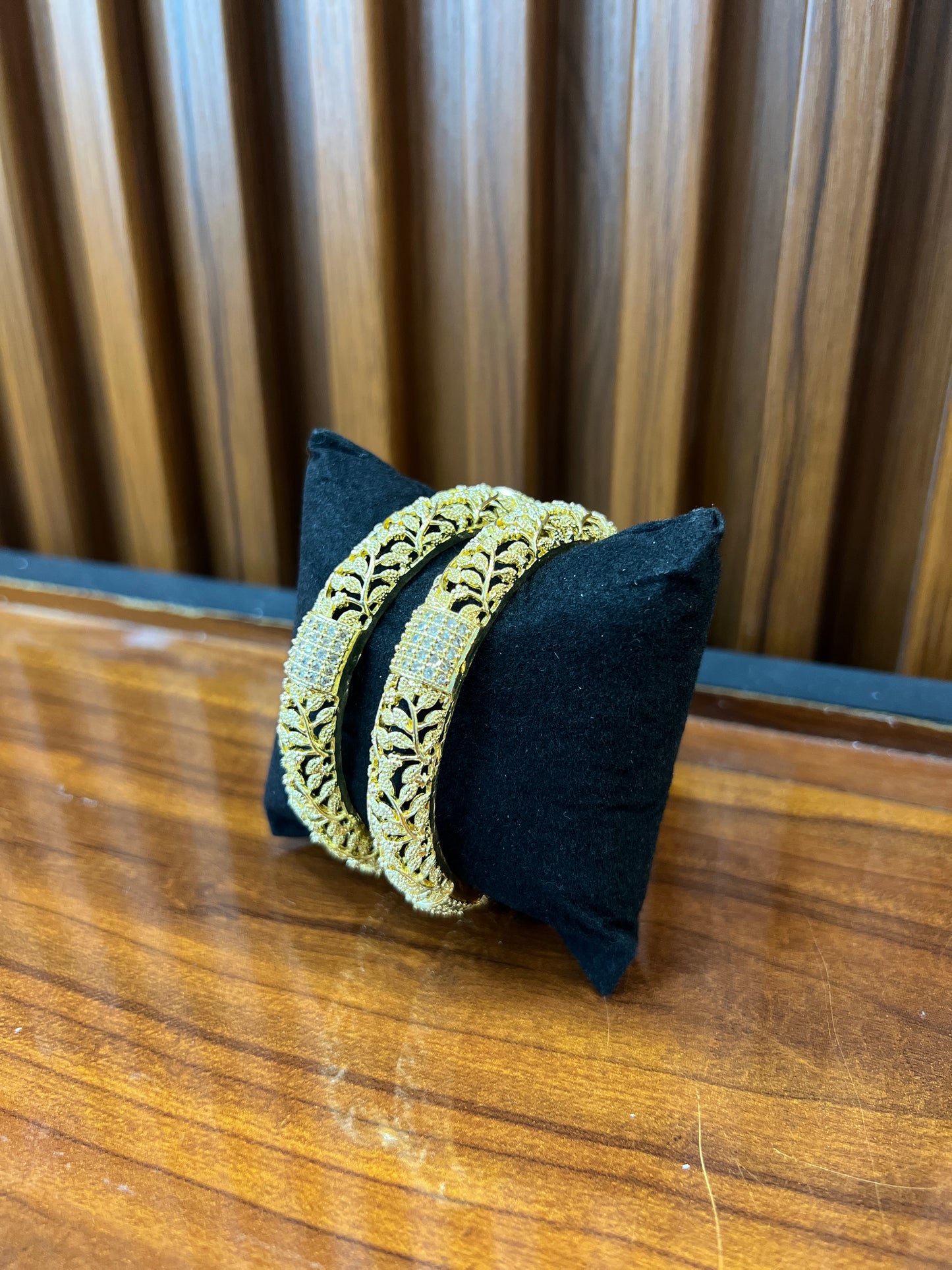 Regal Leafy Glow Bangles