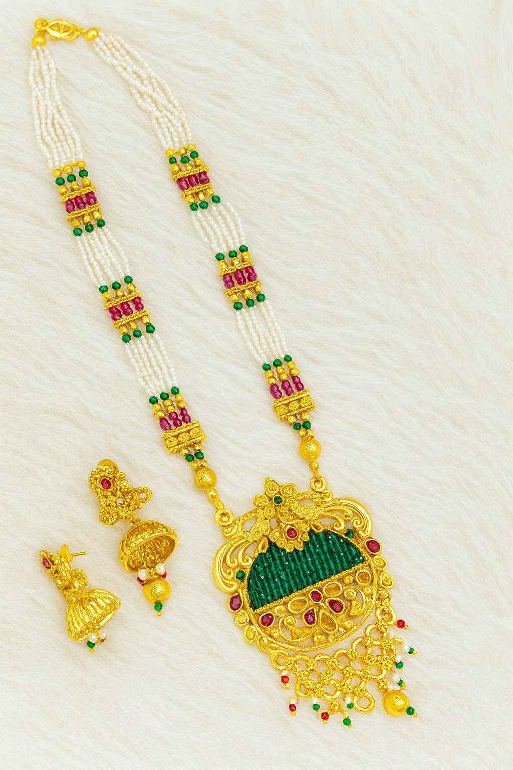 Regal Pearl & Temple Necklace Set
