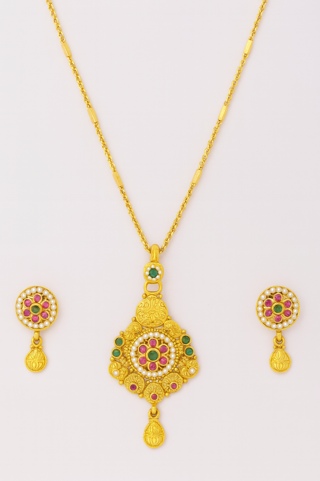 Regal Heritage Gold-Plated Pendant Set